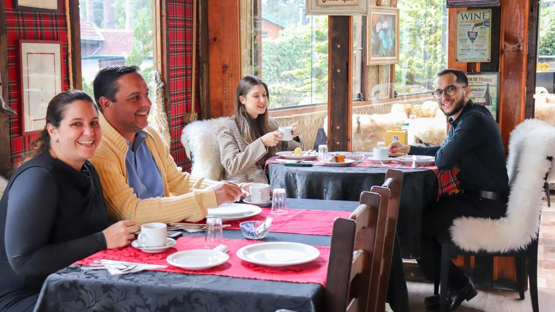 宾馆 Pousada Campos Do Jordao Suites